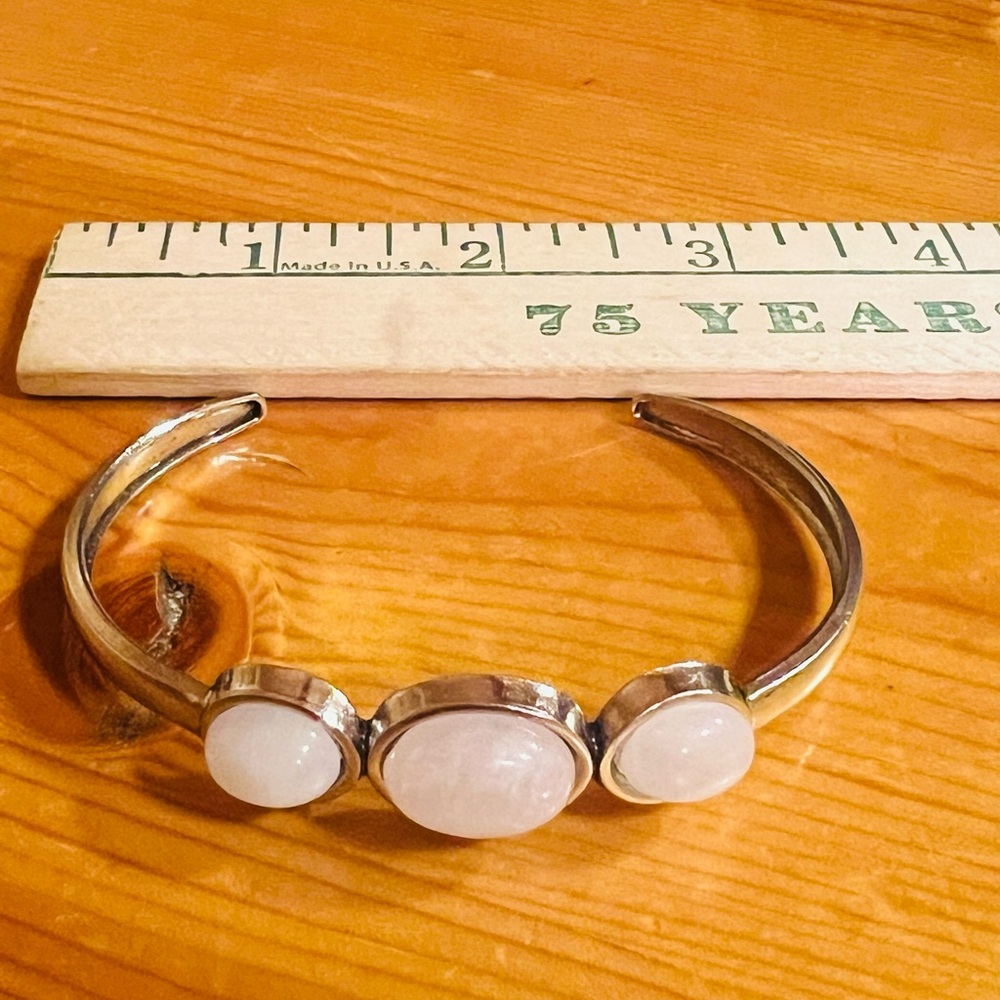 Chic Silver Bracelet with White Stones